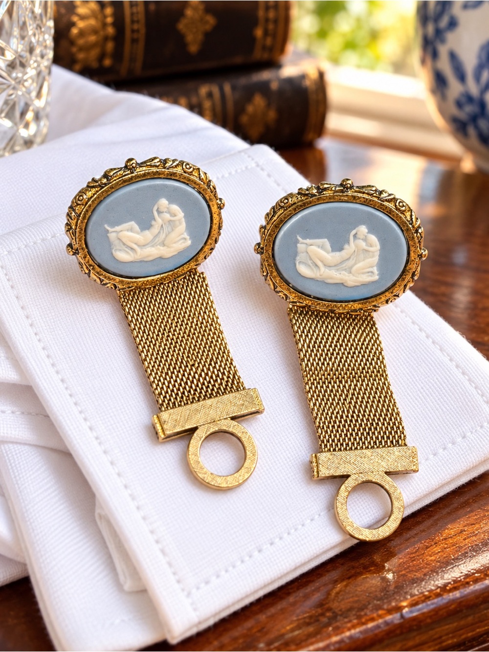 Vintage Cameo Cufflinks Gold Mesh Wraparound Blue White Neoclassical Cuff Links